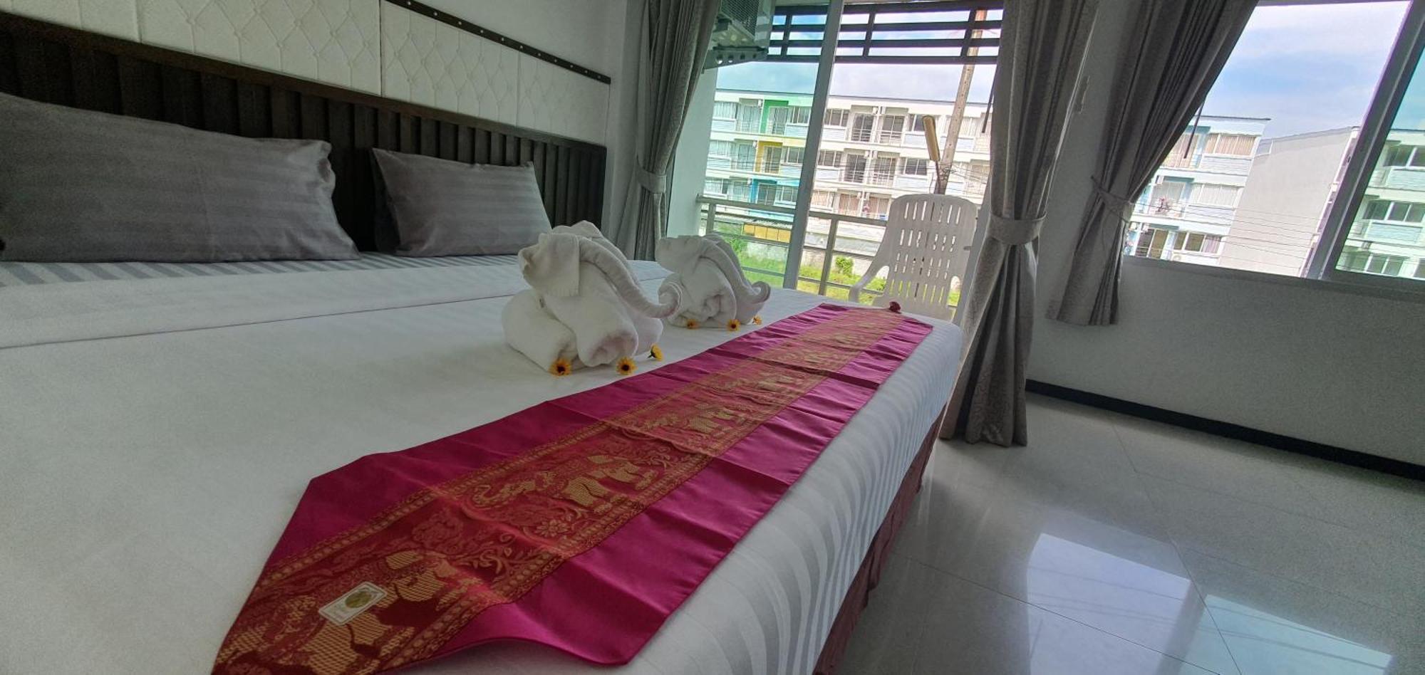 At Home Hotel Patong Kültér fotó